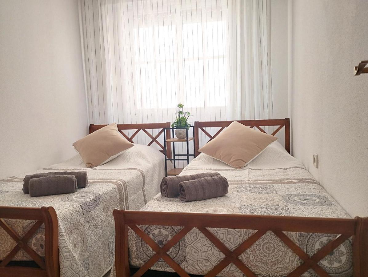 Torrevista Three Bedroom Apartment, Two Swimming Pools And Garage Torrevieja Exteriör bild
