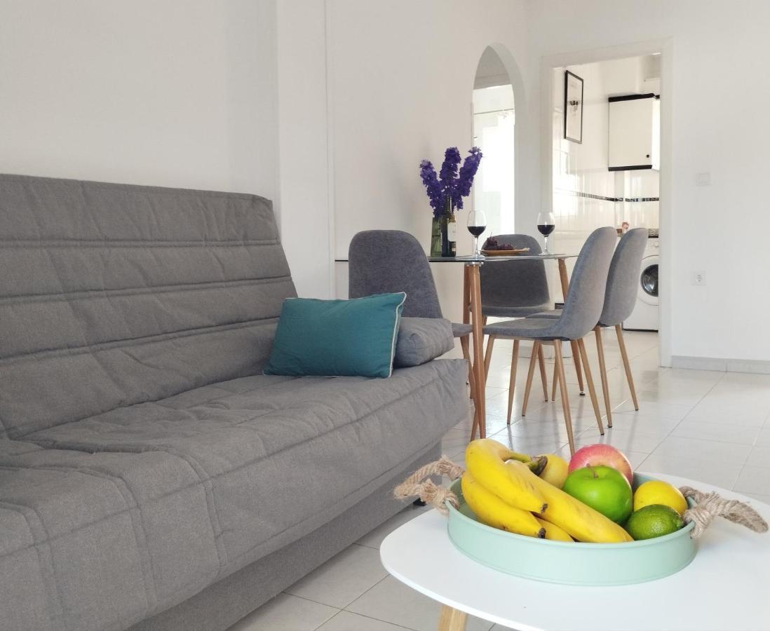 Torrevista Three Bedroom Apartment, Two Swimming Pools And Garage Torrevieja Exteriör bild